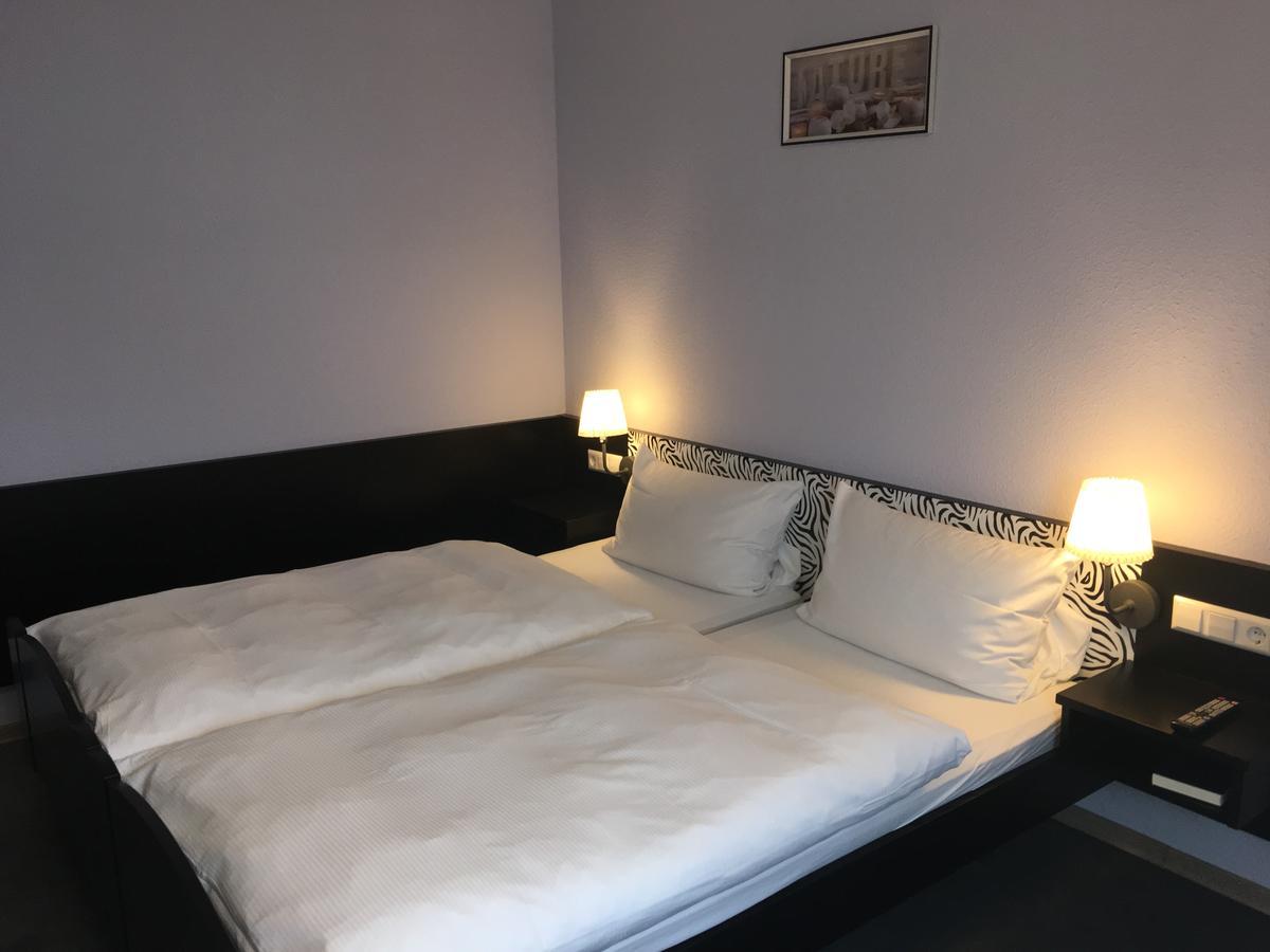 Zip Hotel Lingenfeld Esterno foto