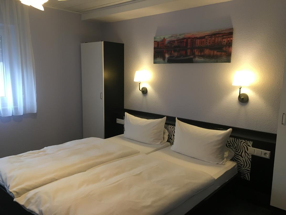 Zip Hotel Lingenfeld Esterno foto