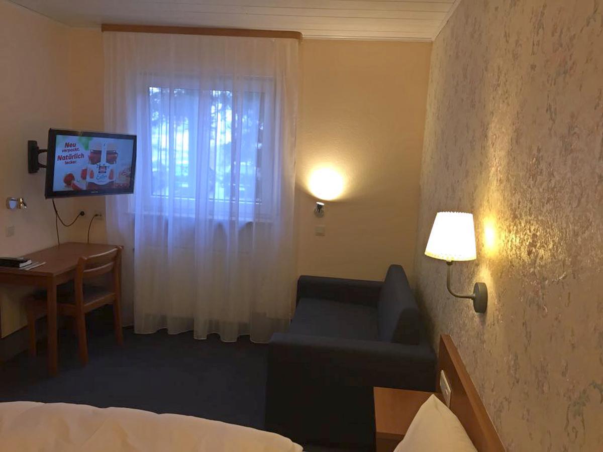 Zip Hotel Lingenfeld Esterno foto